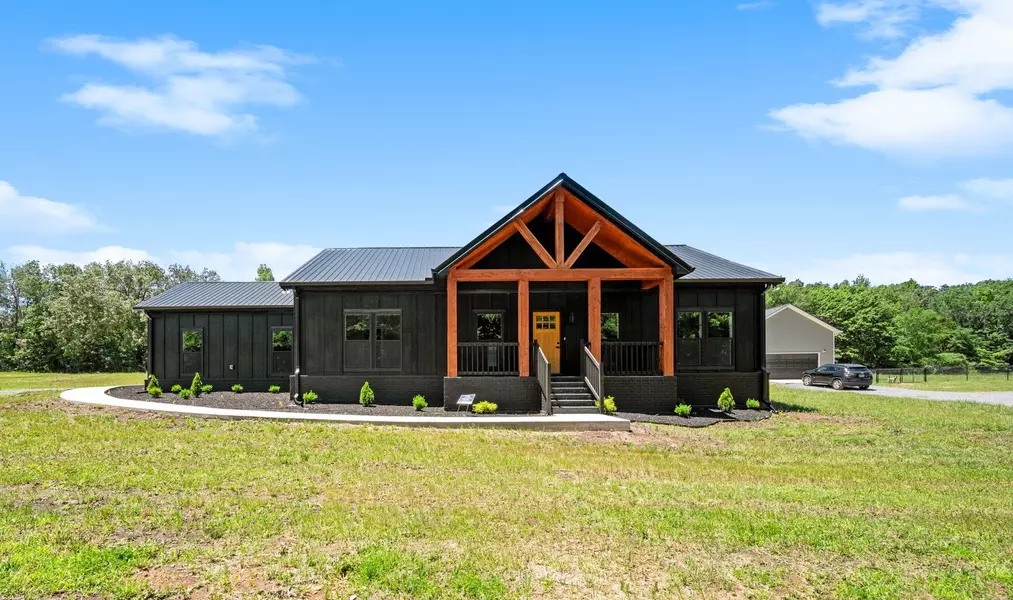 83 Vitello Lane, Bradyville, TN 37026