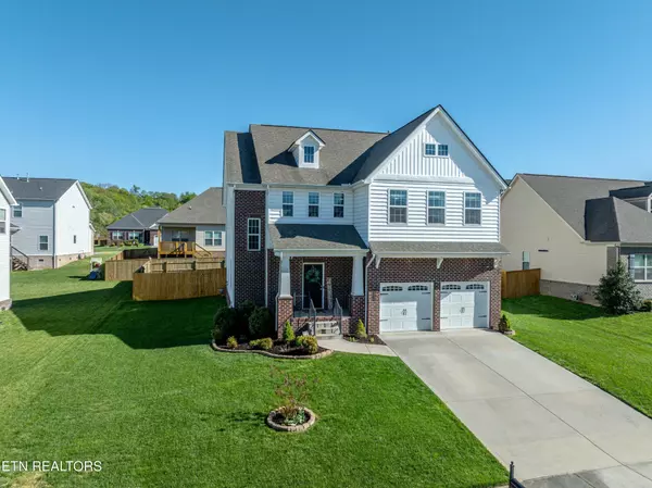 Maryville, TN 37801,2418 Drake St