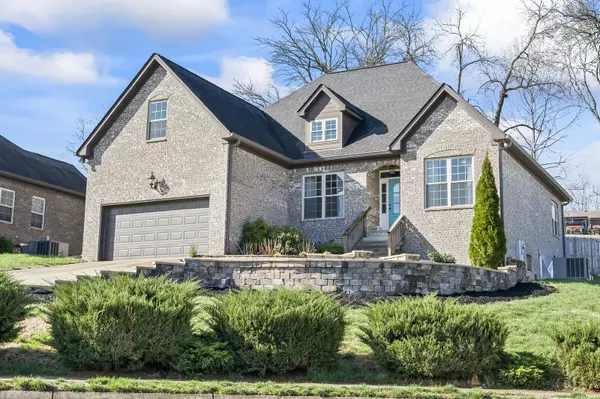3283 Mecklenburg Dr, Columbia, TN 38401