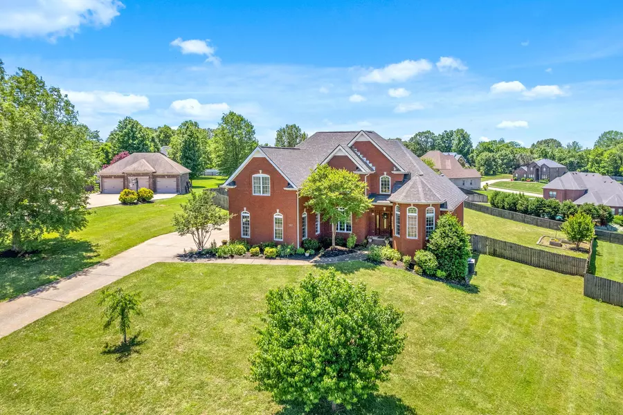 767 Dixie Ln, Pleasant View, TN 37146