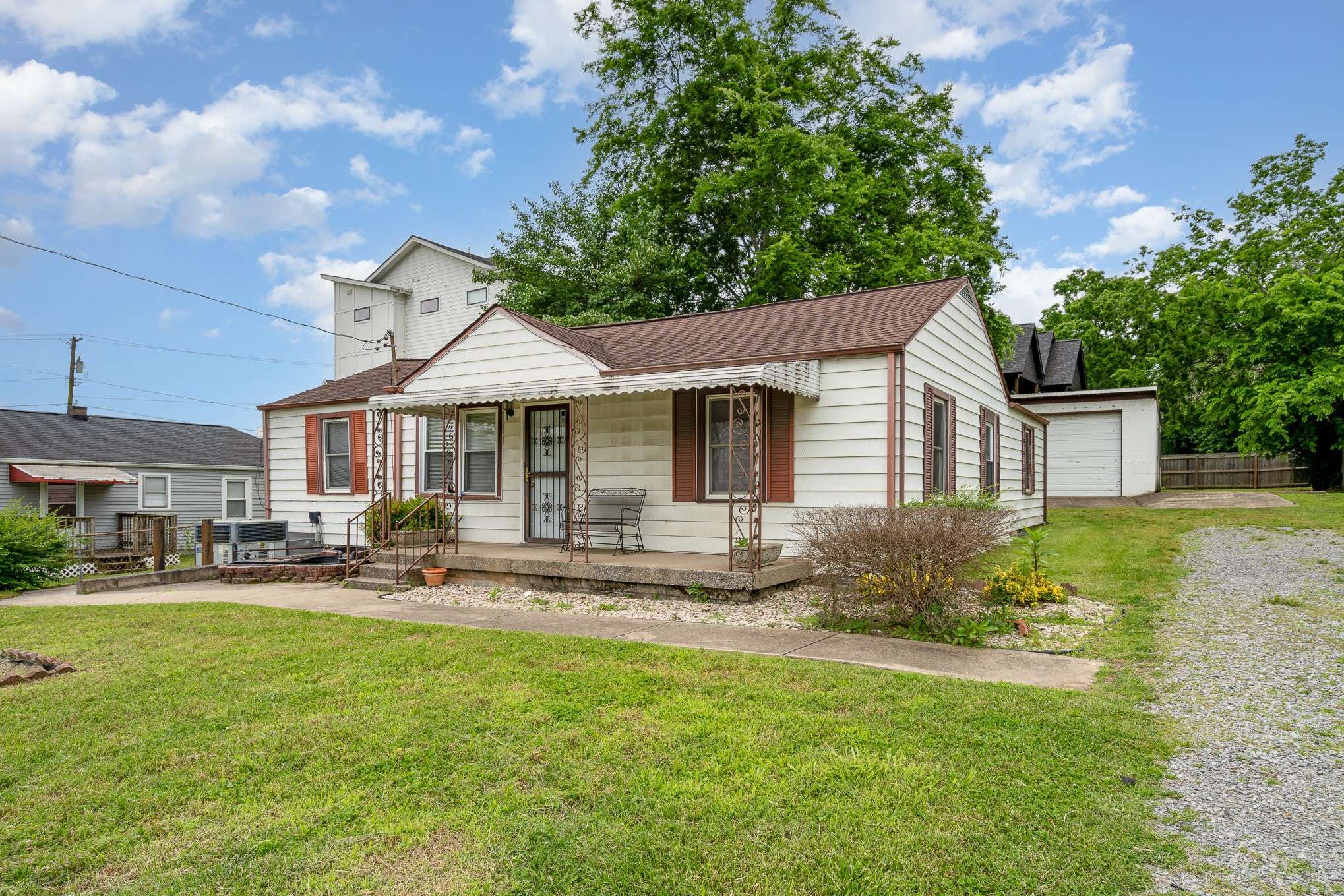 Nashville, TN 37207,942 Youngs Ln
