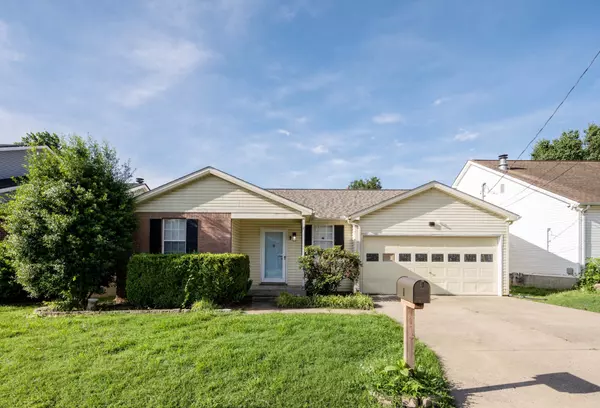 106 Edgehill Ln, Hendersonville, TN 37075