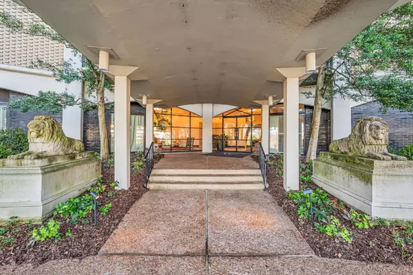 Nashville, TN 37205,4215 Harding Pike #610