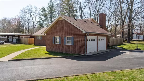 Tullahoma, TN 37388,104 Oak Park Dr