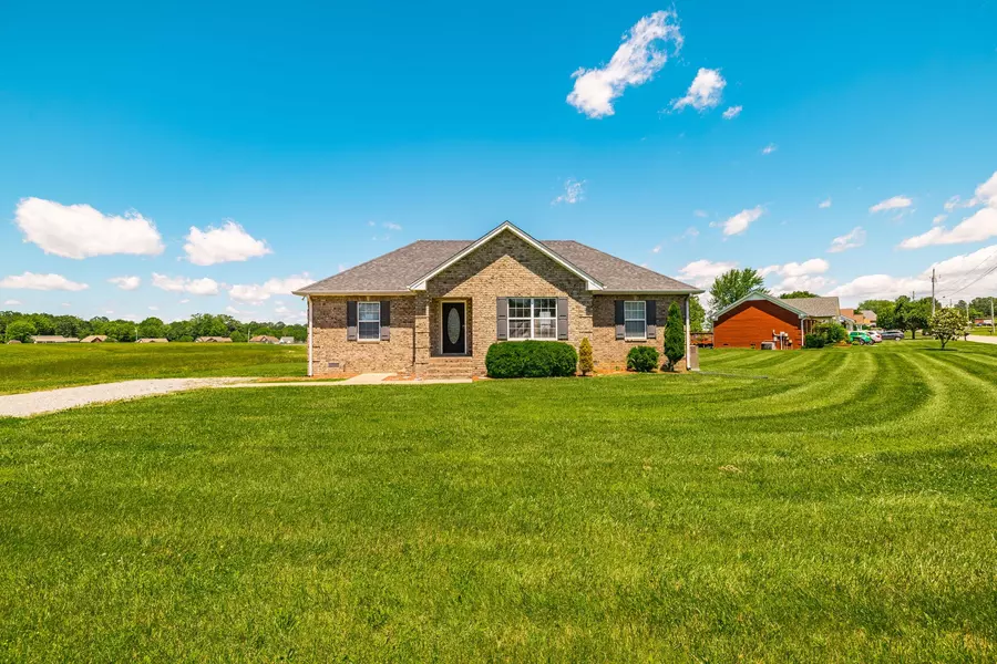 103 Alice Smith Dr, Portland, TN 37148