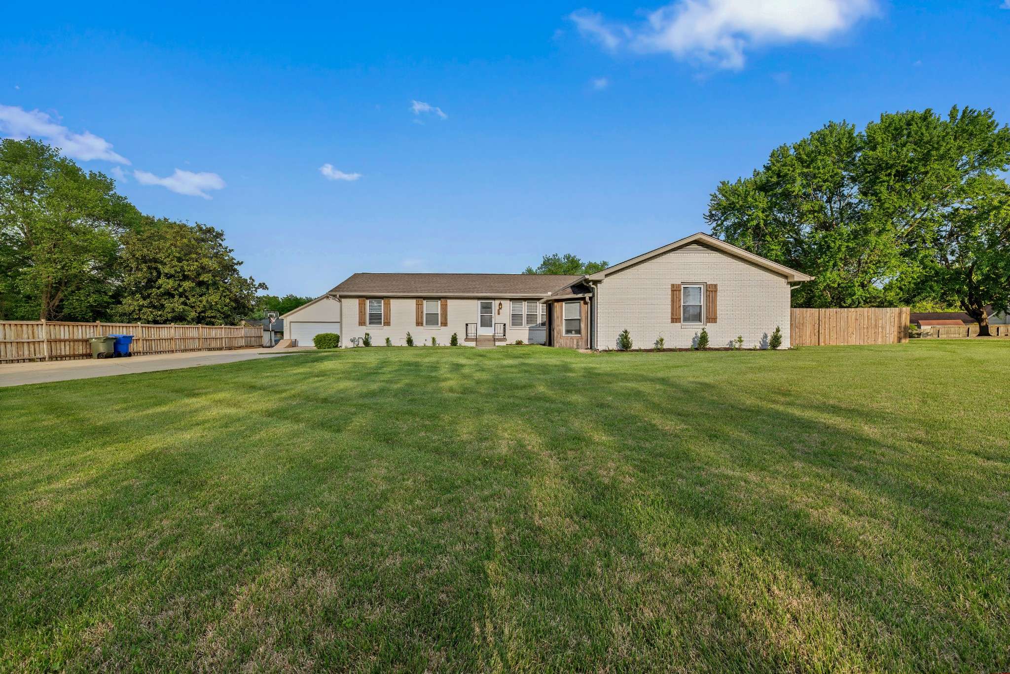 304 Skyline Dr, White House, TN 37188