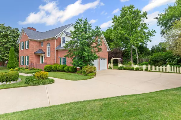 Murfreesboro, TN 37129,906 Knight Circle