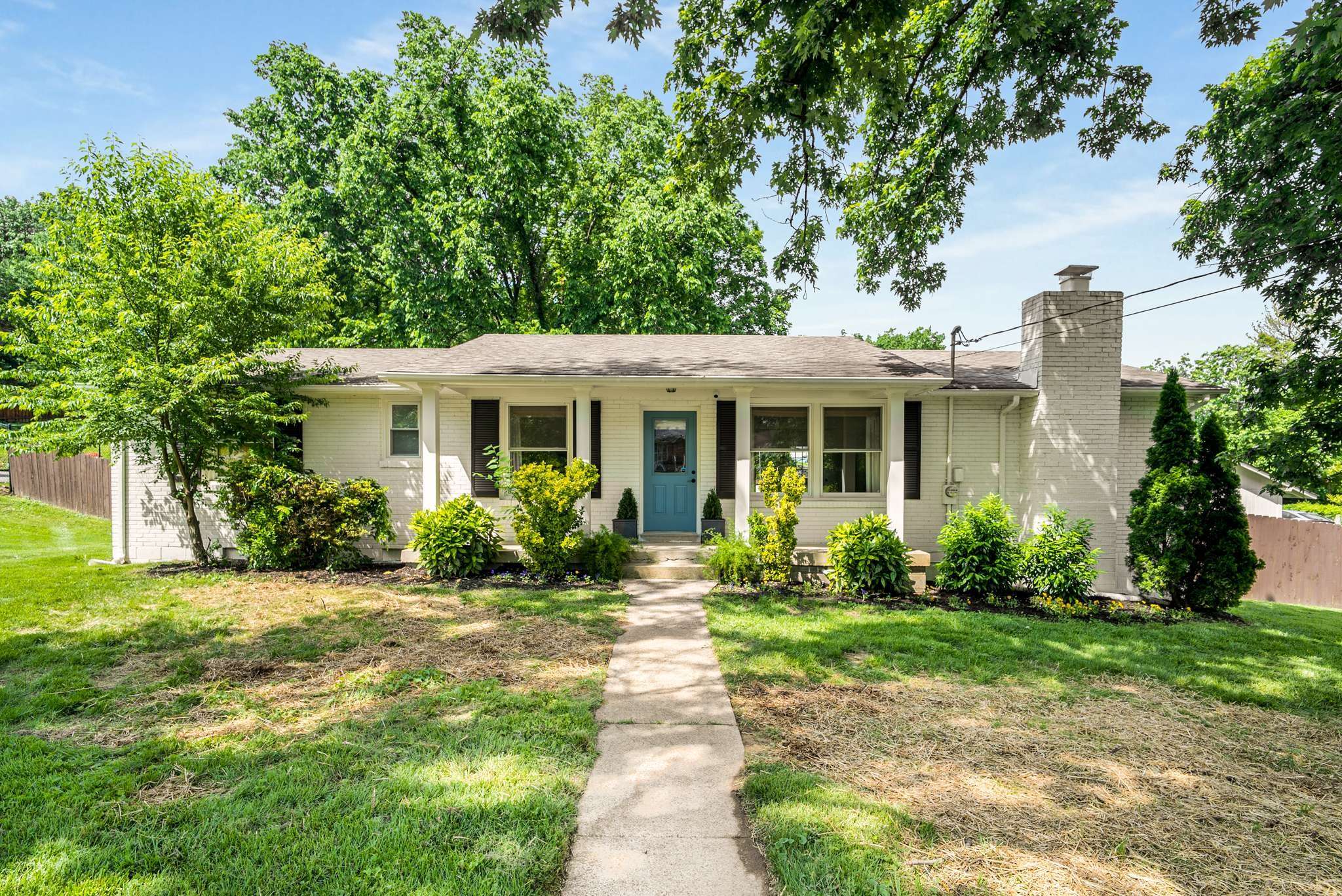 617 Whispering Hills Dr, Nashville, TN 37211