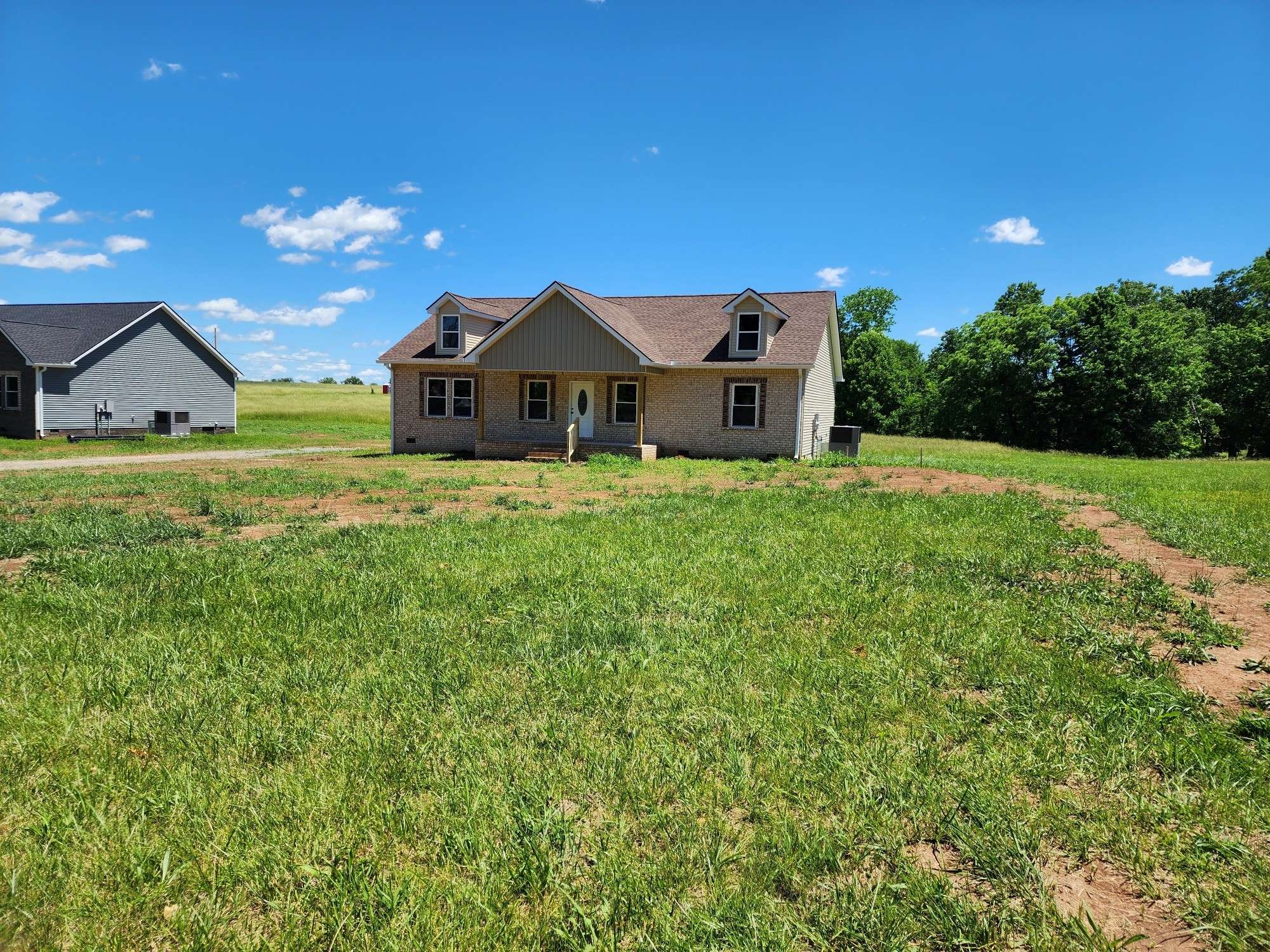 687 Ferguson Hill Rd, Lafayette, TN 37083