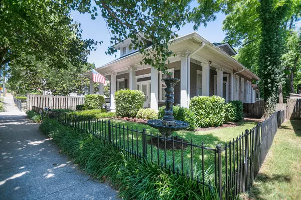 Franklin, TN 37064,712 W Main St