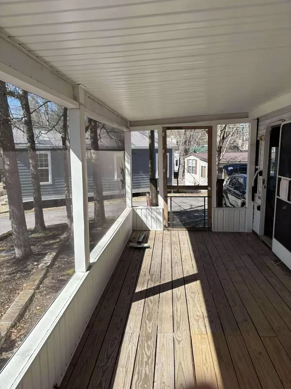 Crossville, TN 38572,69 Hollow Log Trail