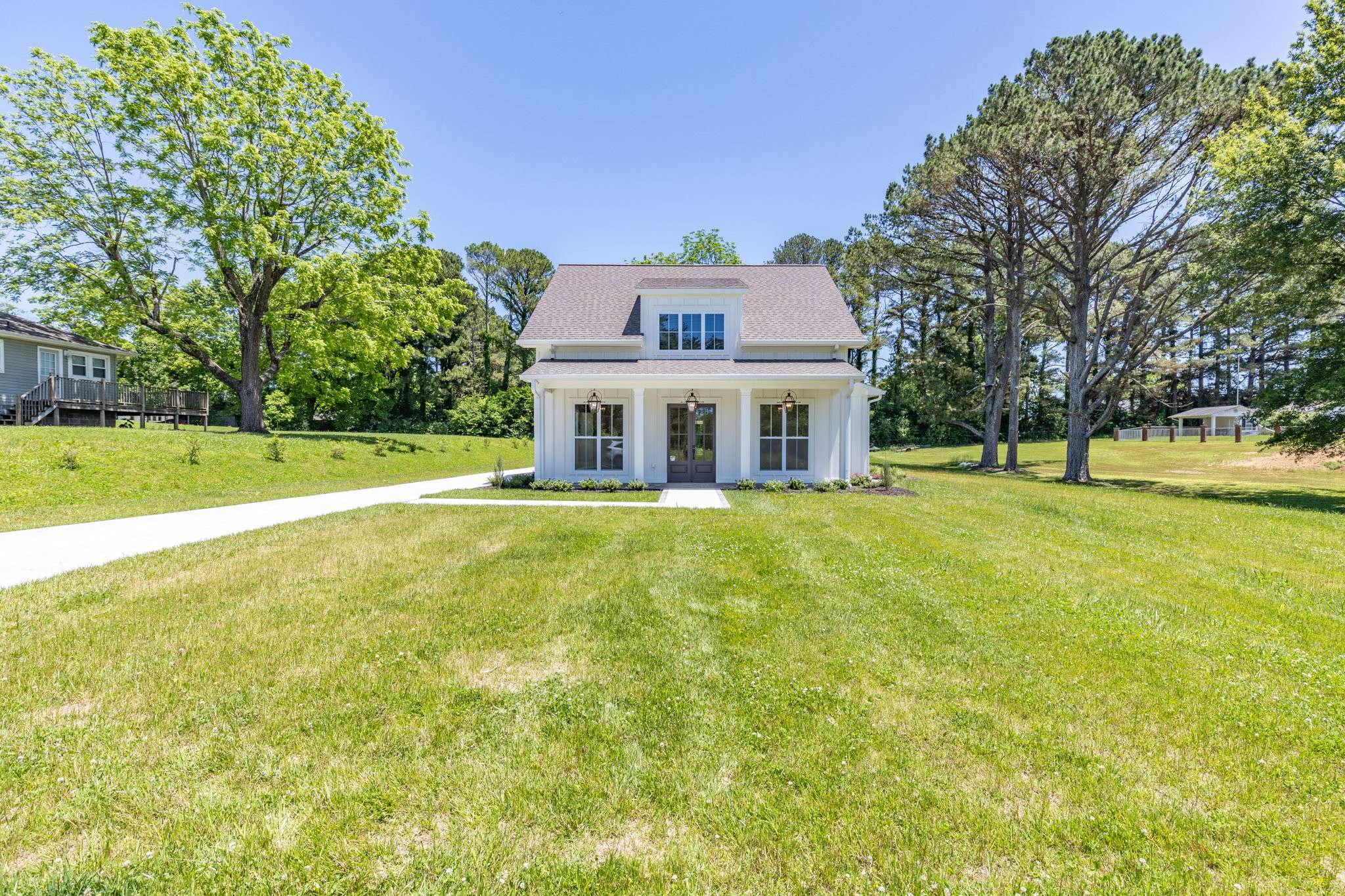 Loretto, TN 38469,110 4th Avenue S