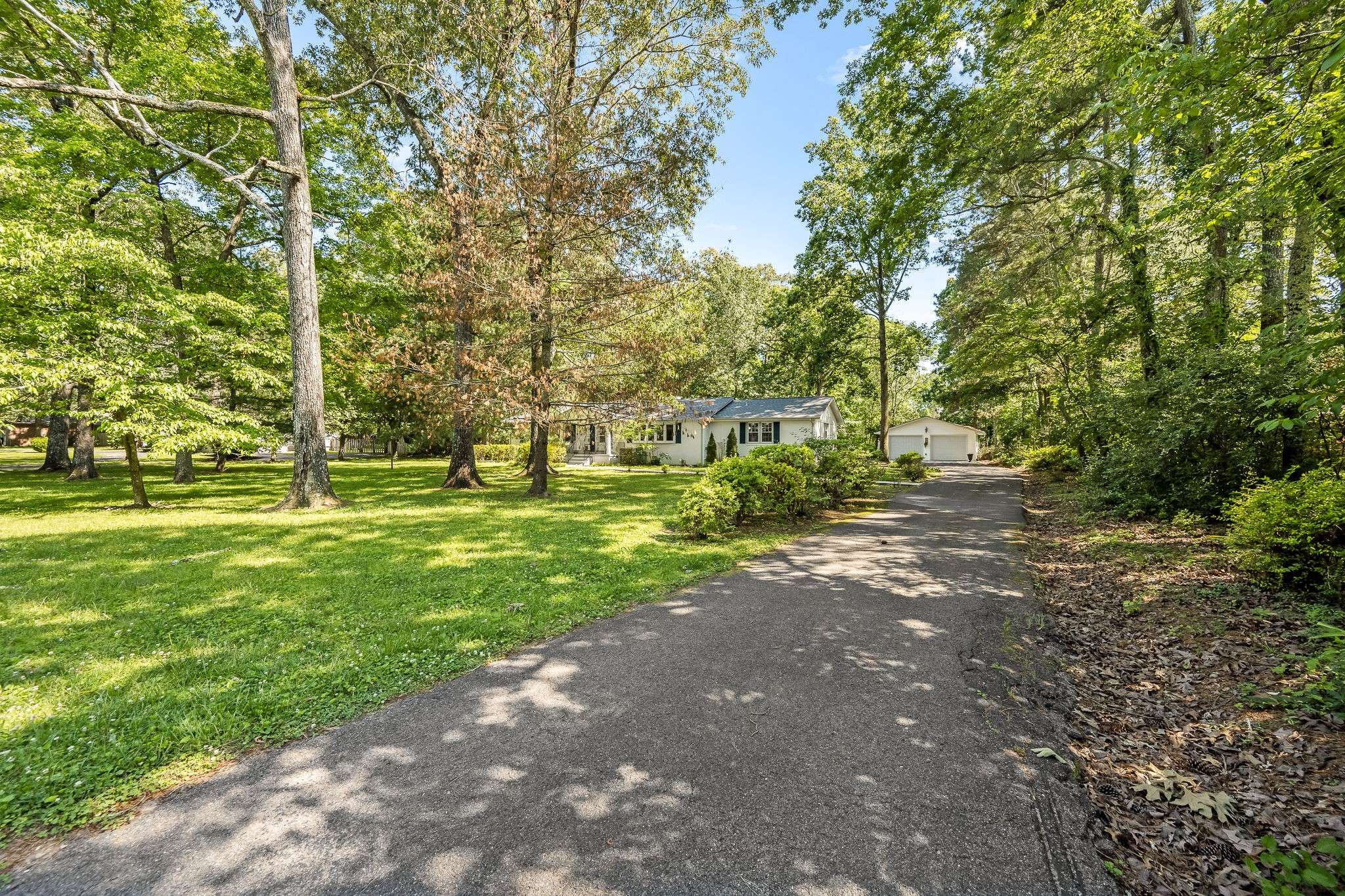 Tullahoma, TN 37388,404 HOOD DRIVE
