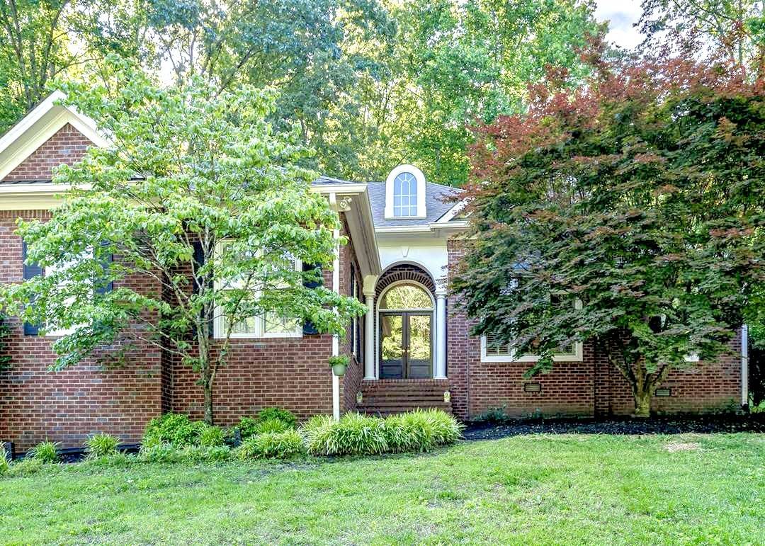 256 Scenic Dr, Dickson, TN 37055