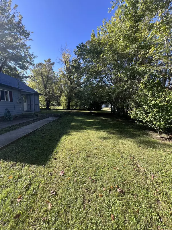 Tracy City, TN 37387,962 3rd St