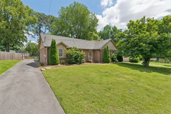 4749 Kennysaw Dr, Old Hickory, TN 37138