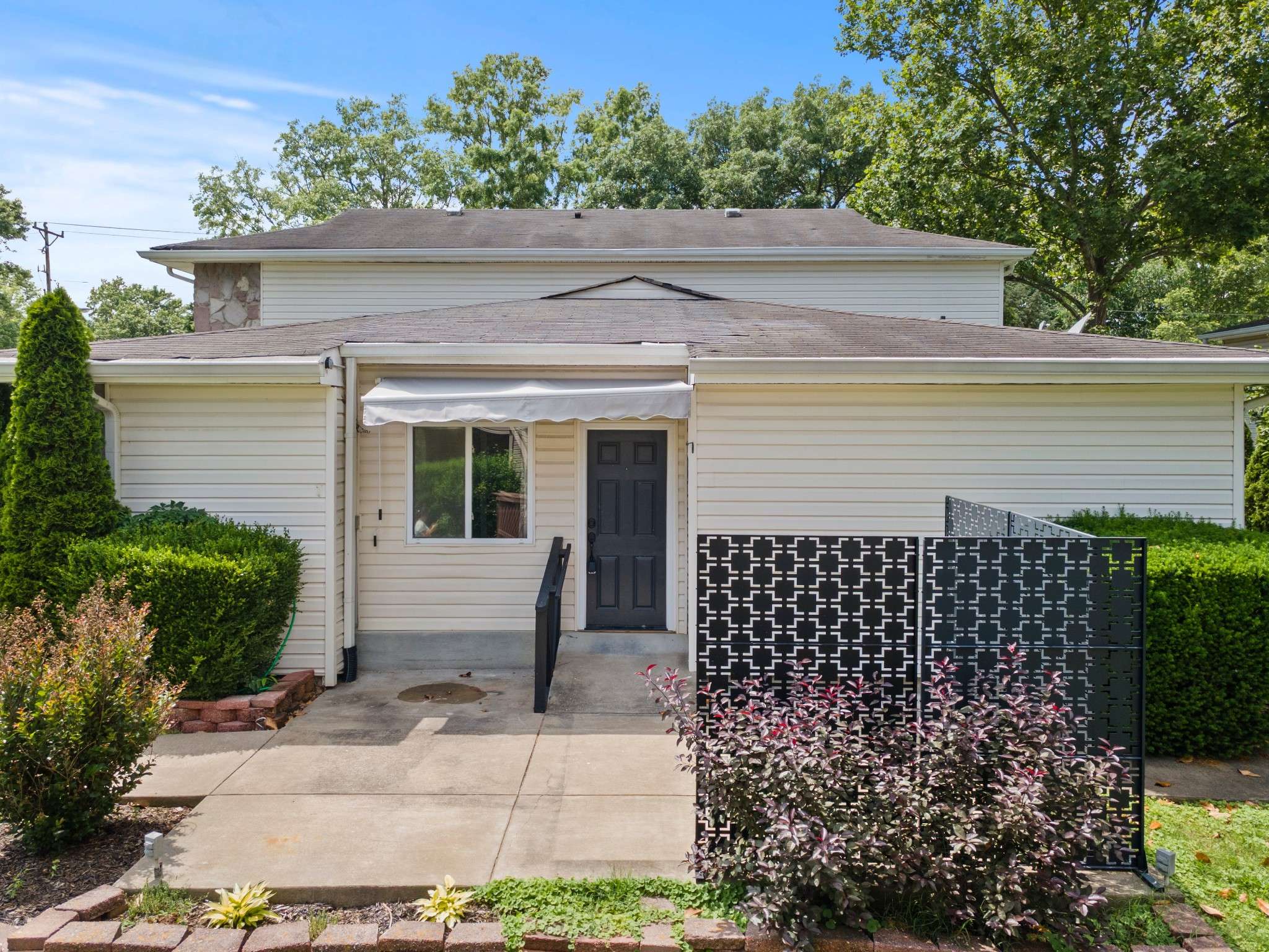 Nashville, TN 37221,810 Bellevue Rd #103