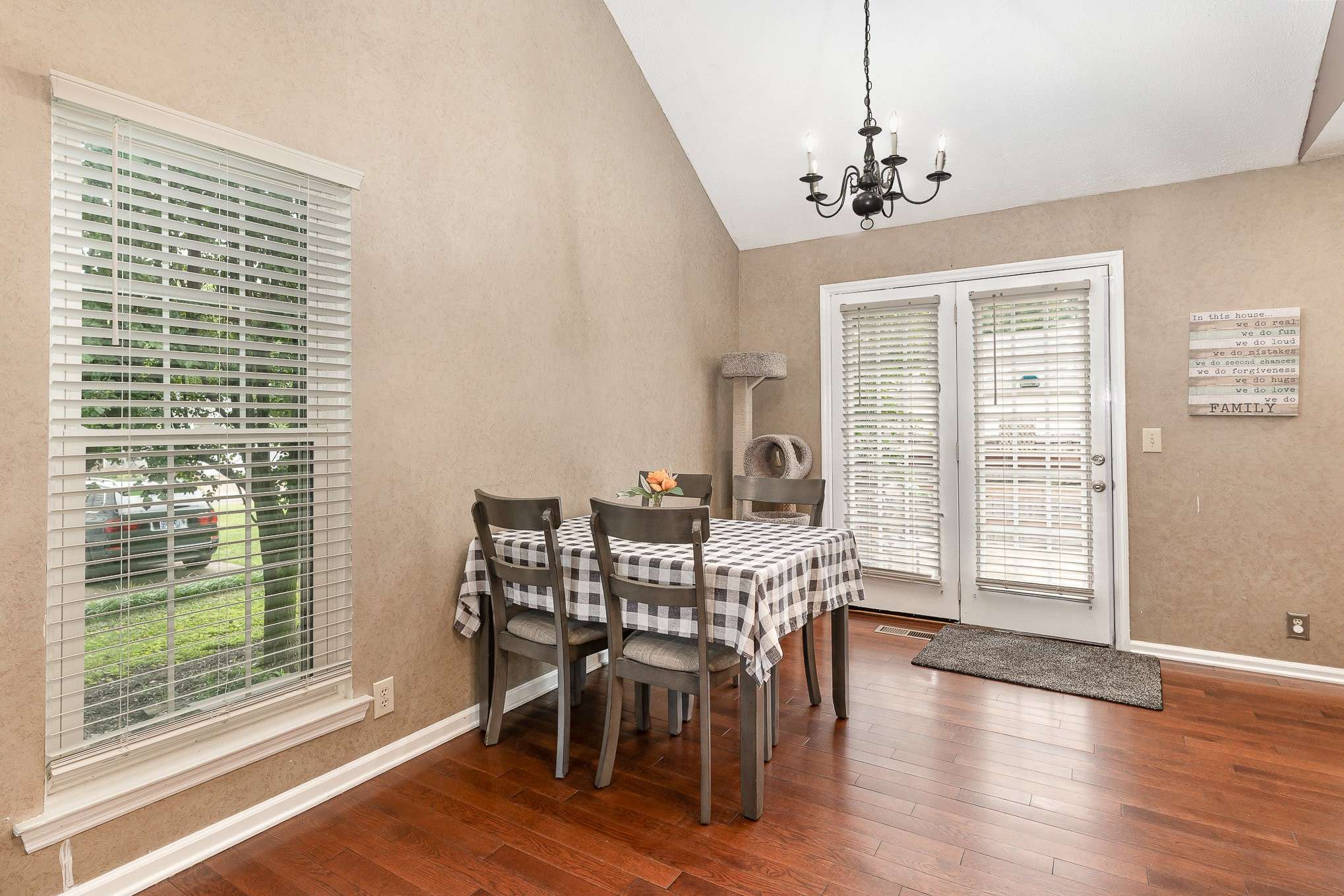 Hendersonville, TN 37075,109 Oak Leaf Dr