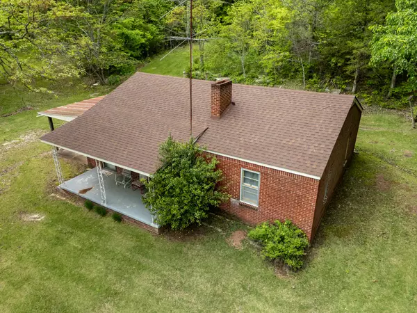 Decaturville, TN 38329,9558 Mount Carmel Rd