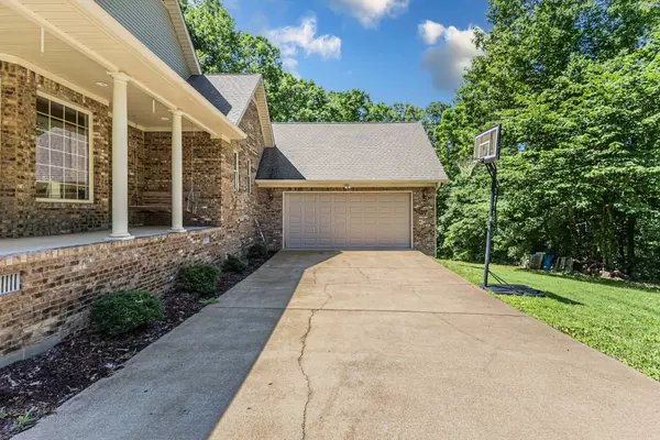 Loretto, TN 38469,565 Eagle Loop