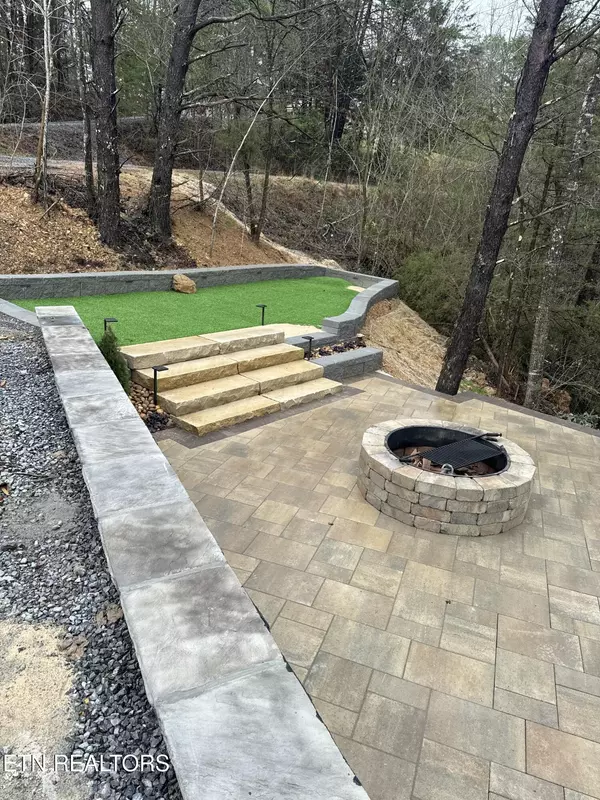 Sevierville, TN 37876,3423 Lillie Blvd