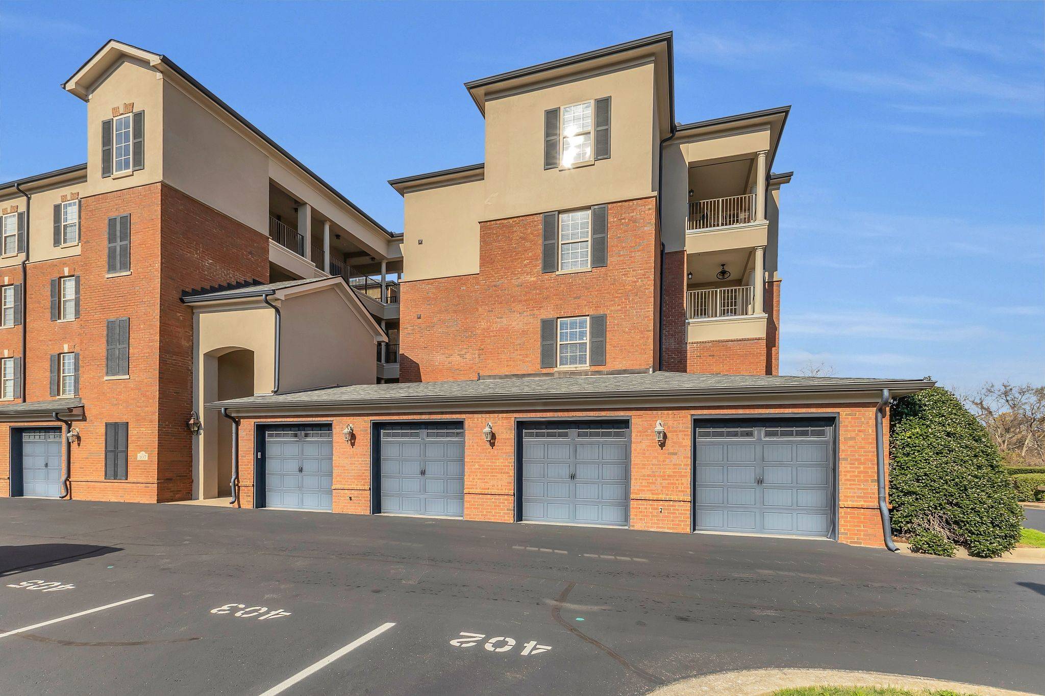 Brentwood, TN 37027,307 Seven Springs Way #402