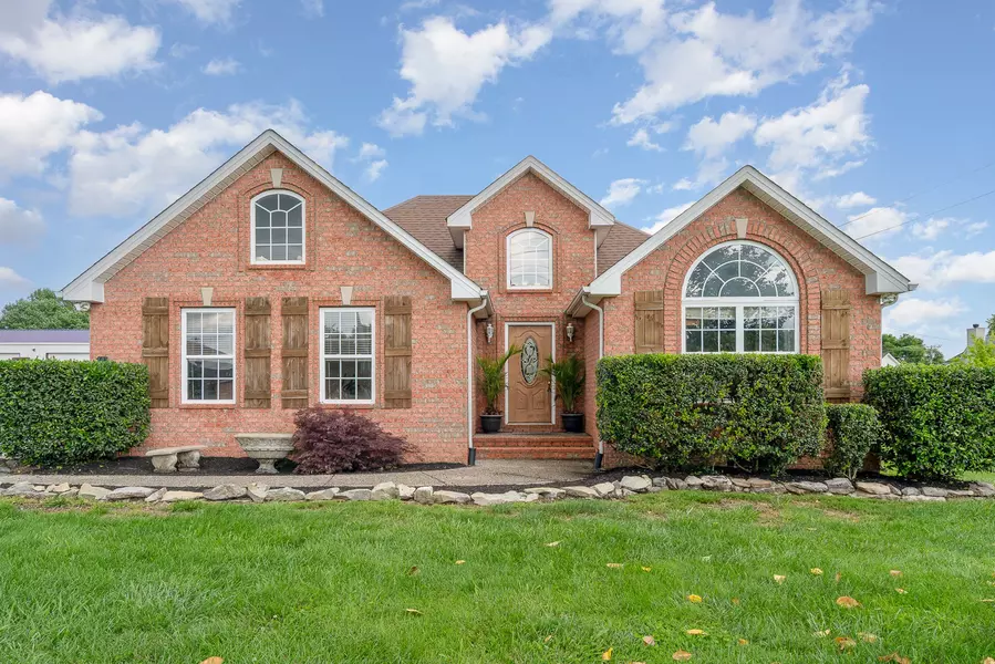 103 Irish Oaks Dr, Portland, TN 37148