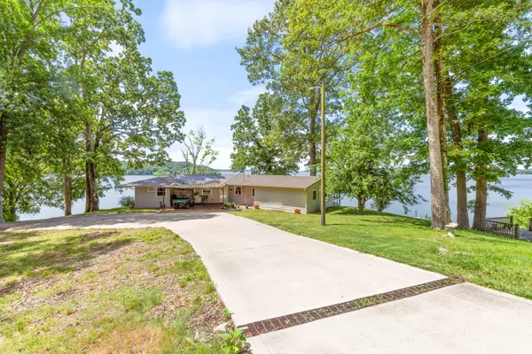 Waverly, TN 37185,440 Bluff Point Ln