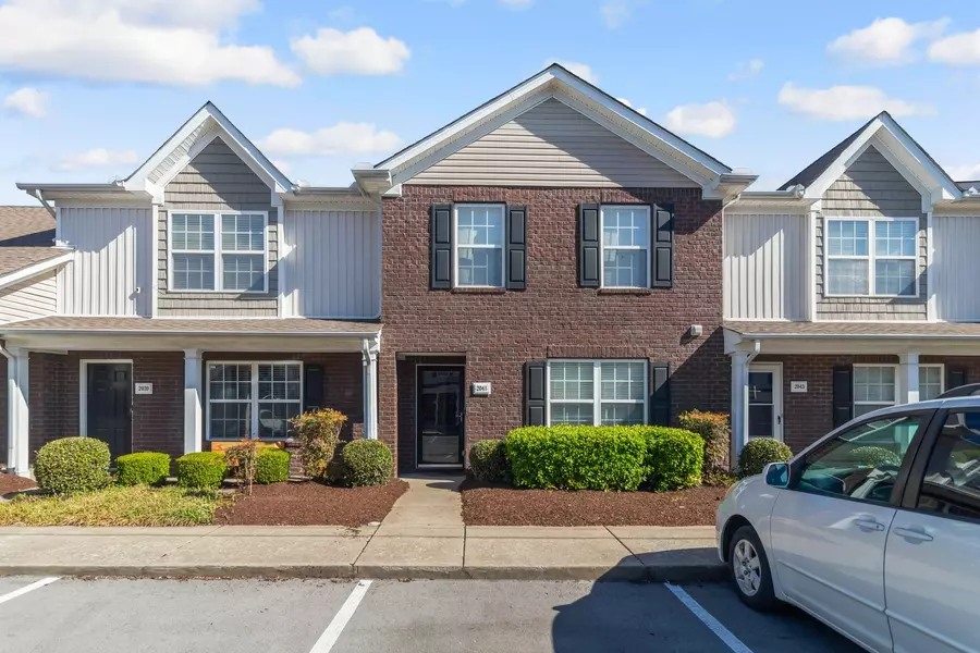 2041 George Buchanan Dr, La Vergne, TN 37086