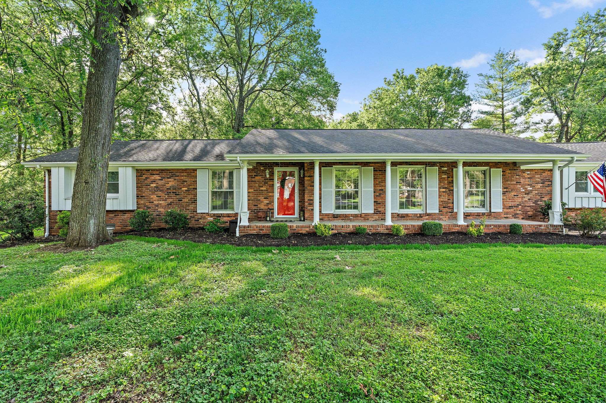 Brentwood, TN 37027,1518 Lipscomb Dr