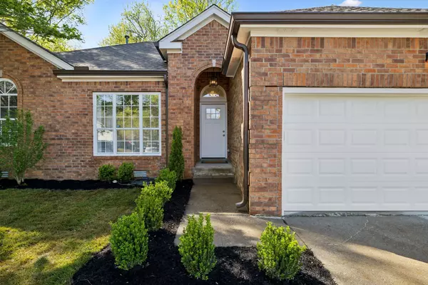 Antioch, TN 37013,808 Split Oak Ct