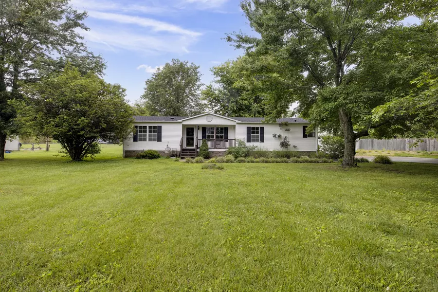 5661 Dixon Rd, Cross Plains, TN 37049