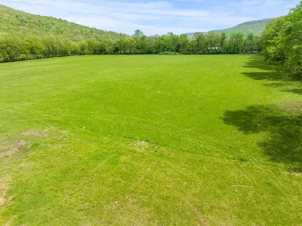 Pelham, TN 37366,388 Charlie Roberts Rd