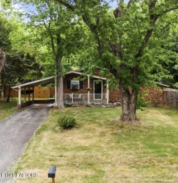 1408 Montvale Station Rd, Maryville, TN 37803
