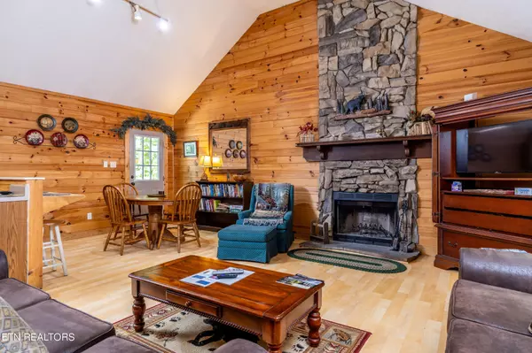 Townsend, TN 37882,525 Reeds Way