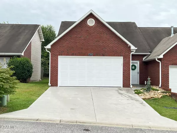 Knoxville, TN 37918,7235 Long Shot Lane Lane