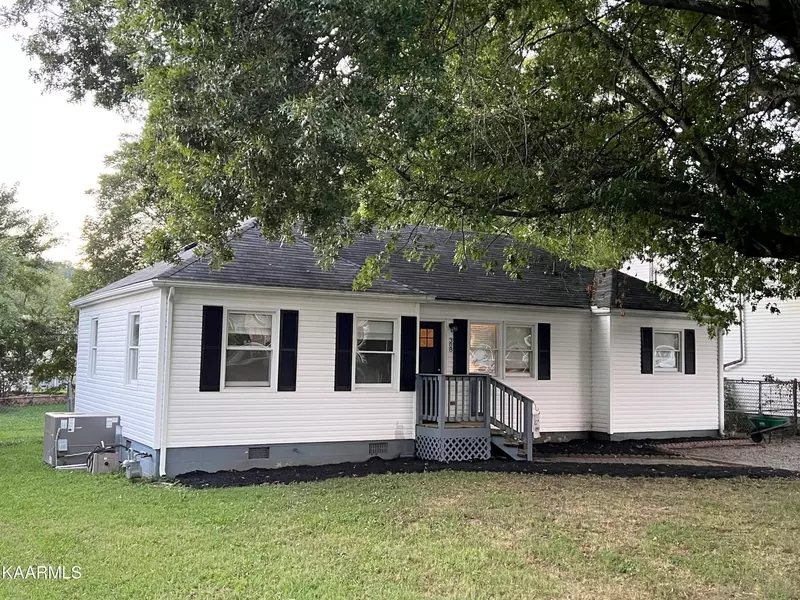 308 Alabama Ave, Clinton, TN 37716