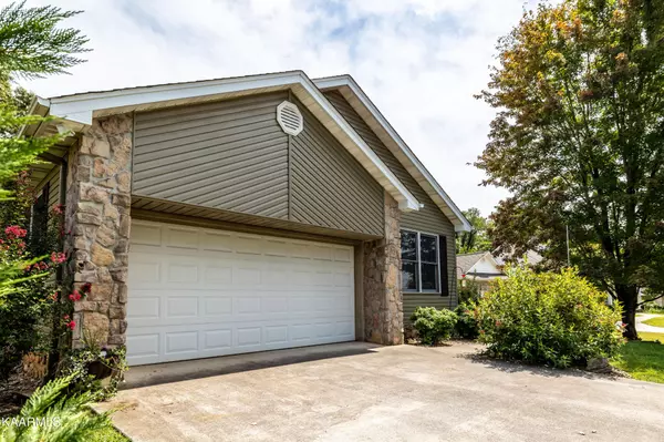 Maryville, TN 37801,1810 Crazy Horse Drive