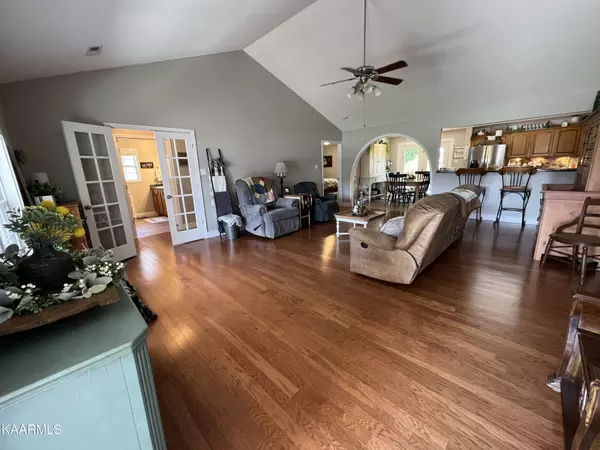 Maryville, TN 37803,1917 Andy Lane