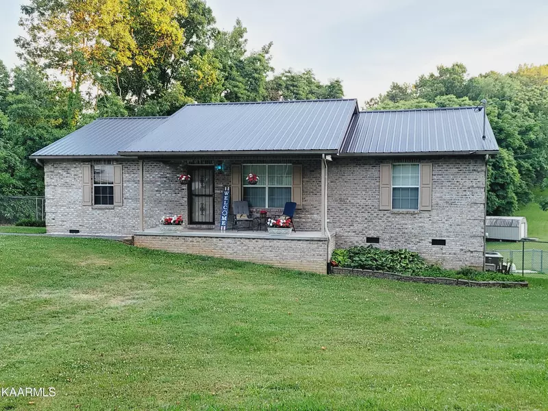 8301 Brickyard Rd, Powell, TN 37849