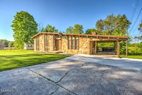 Friendsville, TN 37737,207 W Hill Ave