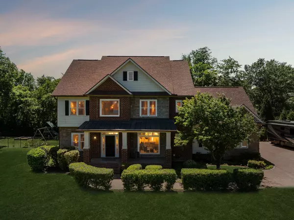 2203 Oakleaf Ct,  Franklin,  TN 37064