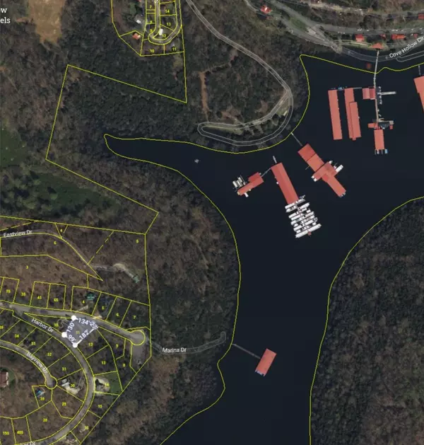 11 Bay Dr, Lancaster, TN 38569