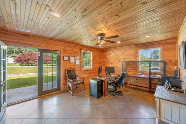Parsons, TN 38363,545 W 4th St