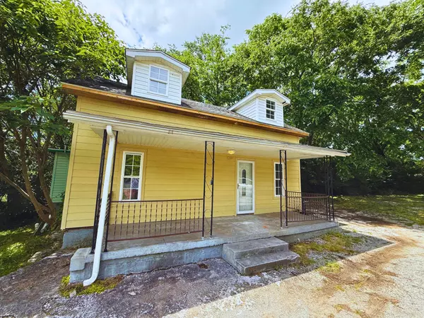 Columbia, TN 38401,10261/2 Bridge St