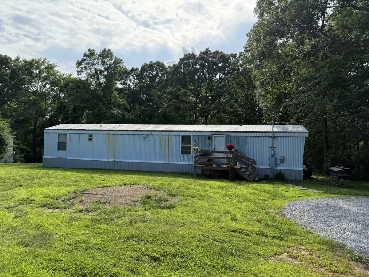 Waverly, TN 37185,527 E Little Richland Rd