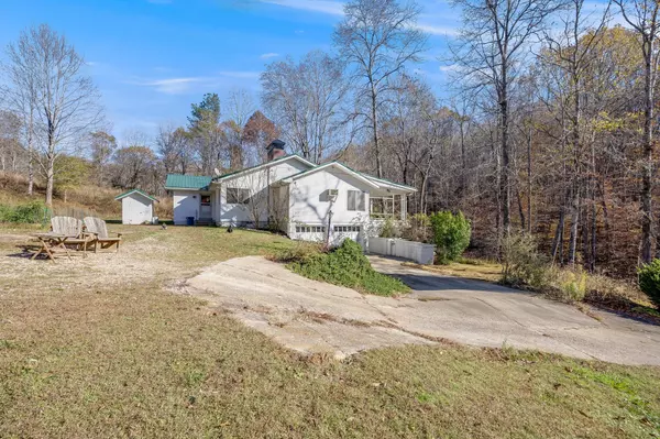 Lawrenceburg, TN 38464,115 Buddy Nutt Rd