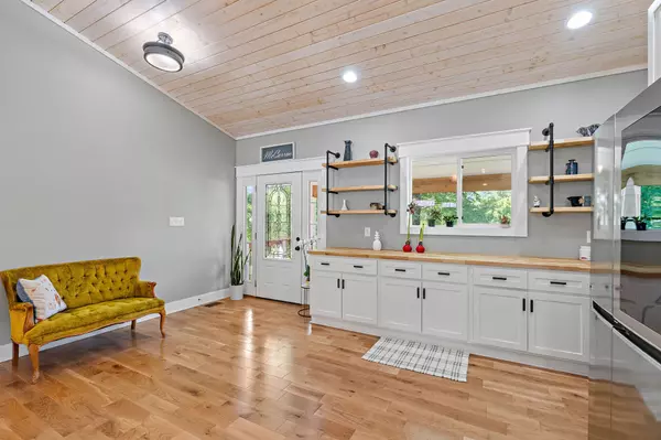 Chapmansboro, TN 37035,3150 Highway 12 #N