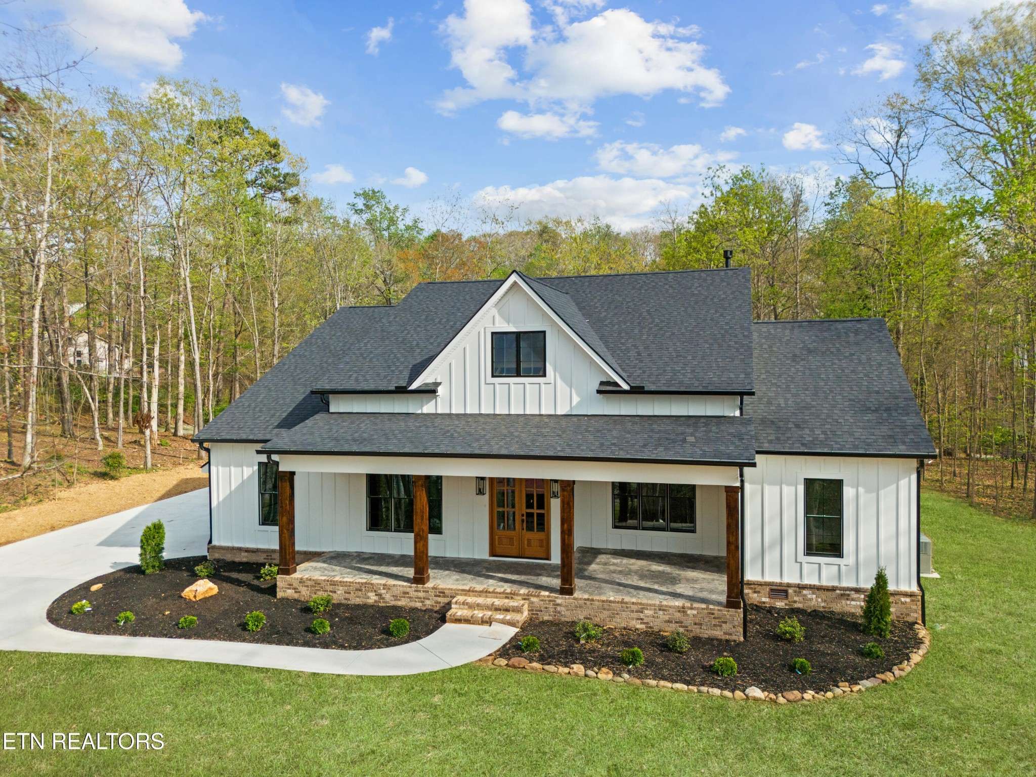 1139 N Sequoyah Drive, Friendsville, TN 37737