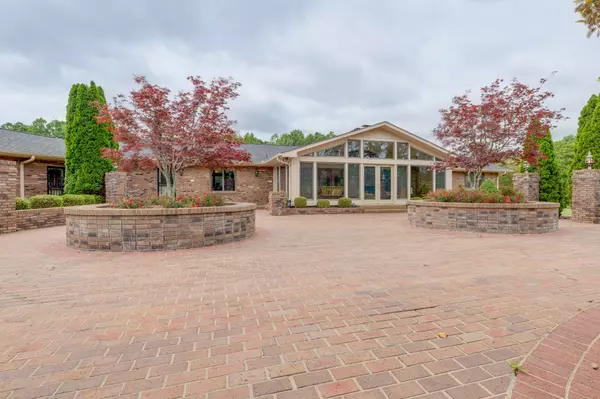 Charlotte, TN 37036,4498 Highway 47 #N